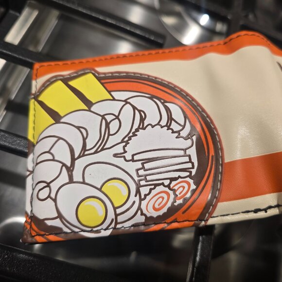 Naruto Ichiraku Ramen Noodle Soup Miso Chashu Pork Flavor Bi Fold Wallet Plastic - Picture 4 of 9
